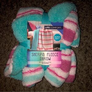 Life Comfort Sherpa Fleece Throw, Super Soft 100% Polyester, New